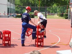 021-20180610 1406-Kistenstapeln.jpg